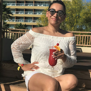 Meet your Posher, Denay